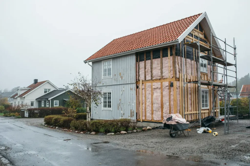 till ggsisolera fasad och ytterv gg s nk energikostnaden och f ett varmare hus ret om